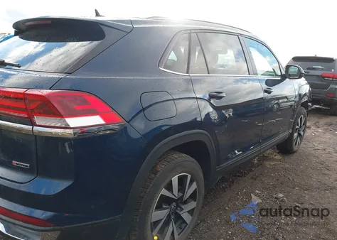 2021 Volkswagen Atlas Cross Sport 2.0T Se z USA, uszkodzony, nr VIN 1V2LC2CA6MC203062